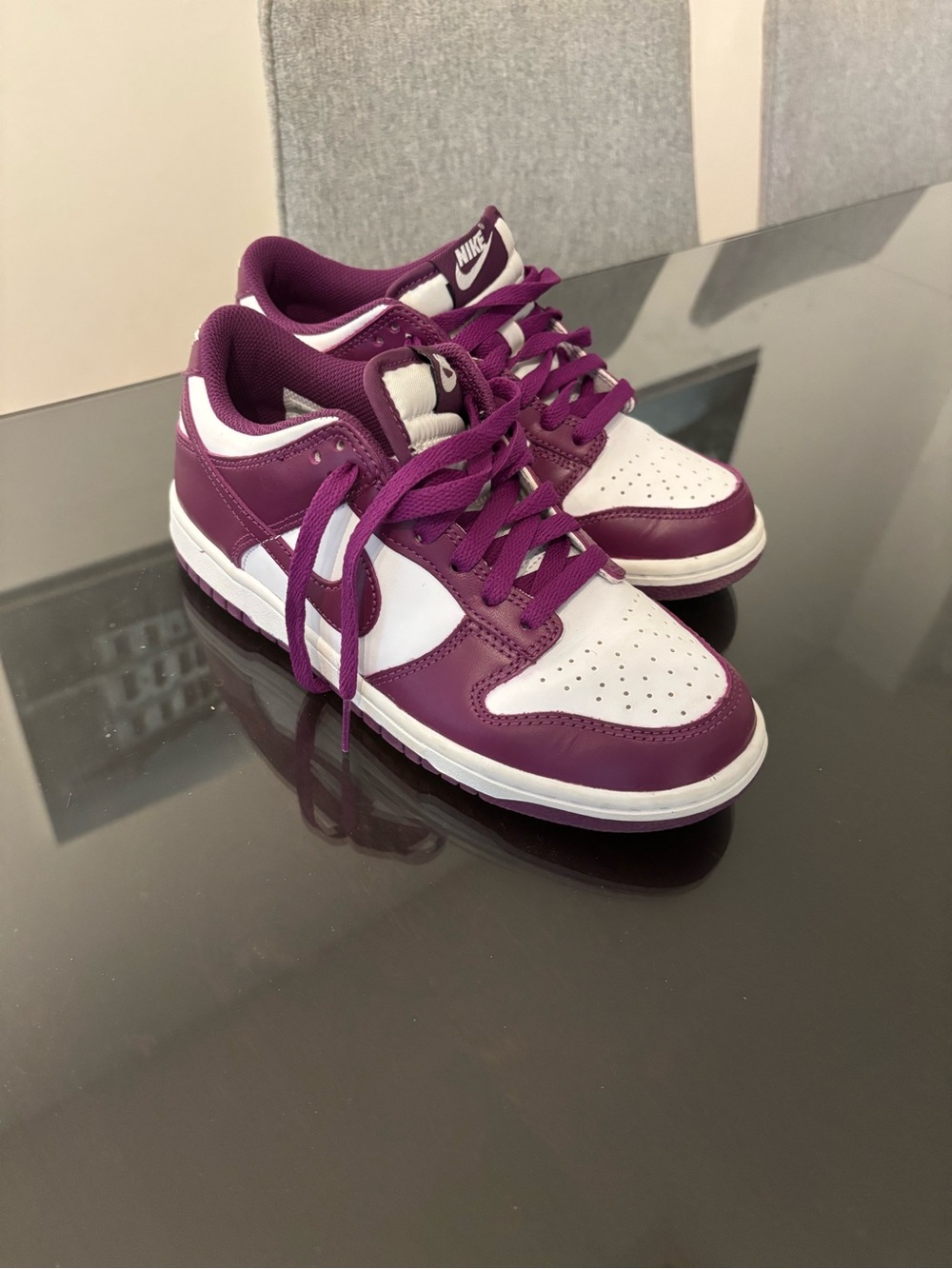 Nike Low-Top Sneakers in White and Plum